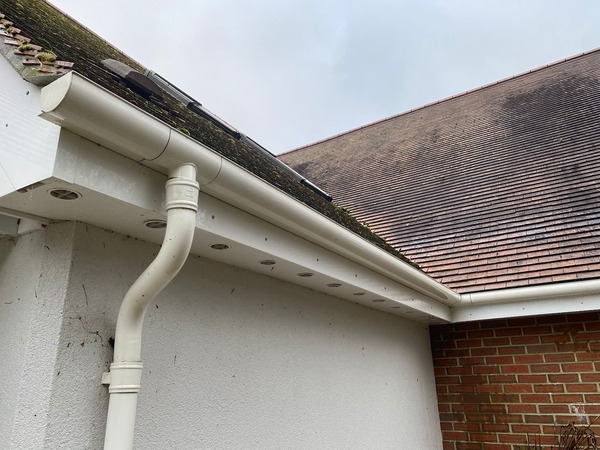 Residential gutter cleaning experts in Toddington, Bedfordshire